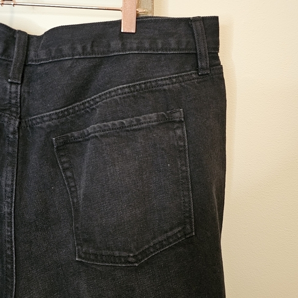 ⭐️40% Off⭐️ Old Navy Dad Shorts in Faded Black - Picture 11 of 14